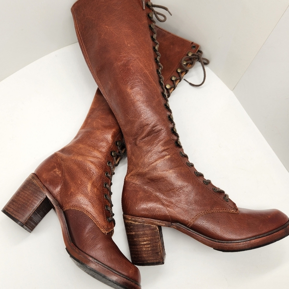 Thom McAn Shoes - Vintage Thom McAn boots women's 7 brown leather lace up knee high heel Made USA